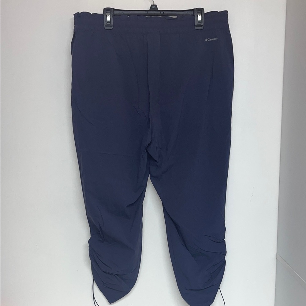 Columbia XL Women’s Lightweight Tech Cropped Pants, Moisture Wicking #outdoors - Picture 6 of 8